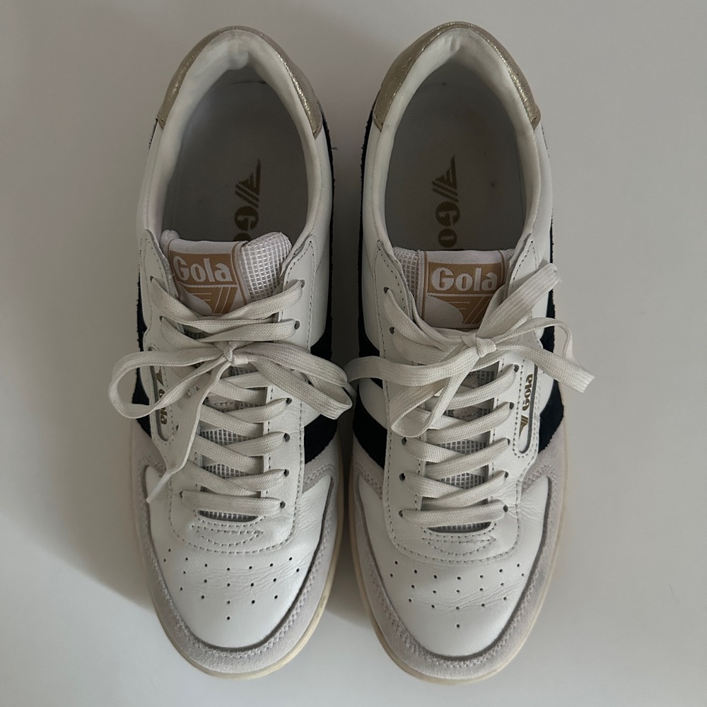 Gola Hawk Sneakers in B&W | Women’s 8 - Picture 5 of 6